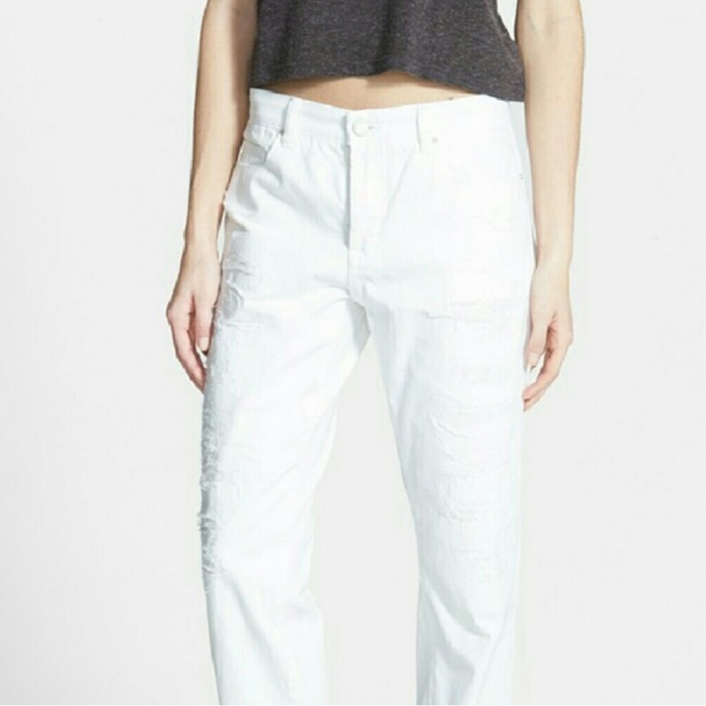 Women’s Blank NYC Distressed White Boyfriend Jeans, size 31